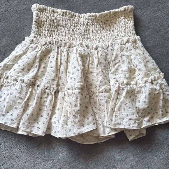 Floral Off-Shoulder Top and Skirt Set - OLIVACEOUS (CREAM SET) - Size Medium - Picture 3 of 6